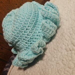 Ruffle beanie hat